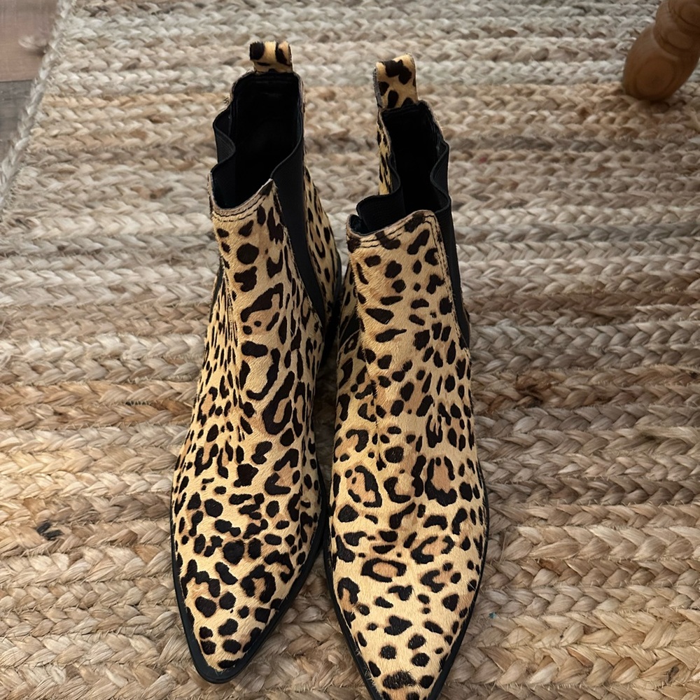 Steve Madden Calf Hair Booties Size 7.5 Cheetah Print Shoes Ankle Boots